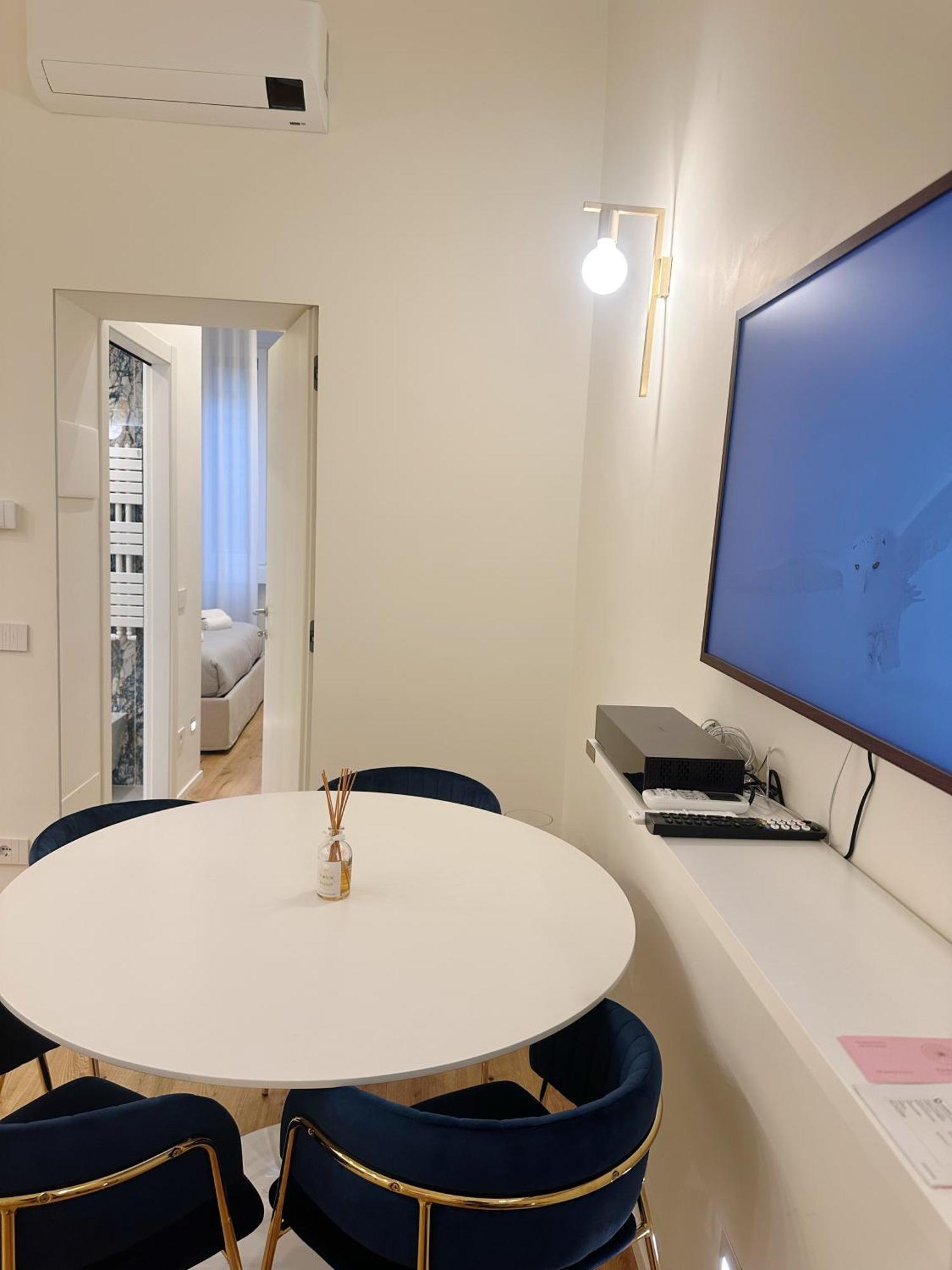 Private Apartment With Wi-Fi Milano City Near Duomo Atena Exteriér fotografie